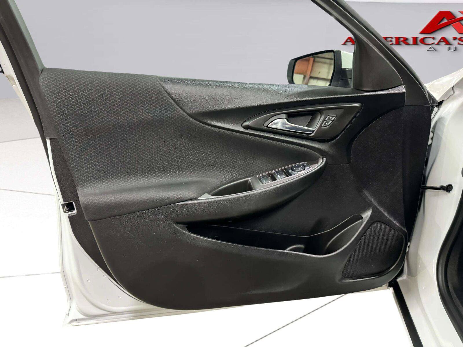 Used 2023 Chevrolet Malibu RS FWD image 24
