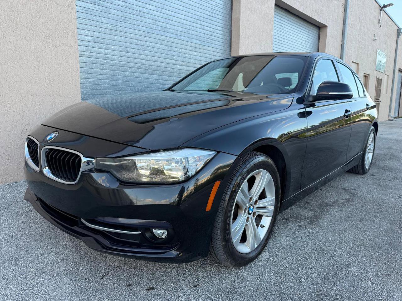 Used 2016 BMW 328i 4dr Sdn 328i RWD South Africa image 3
