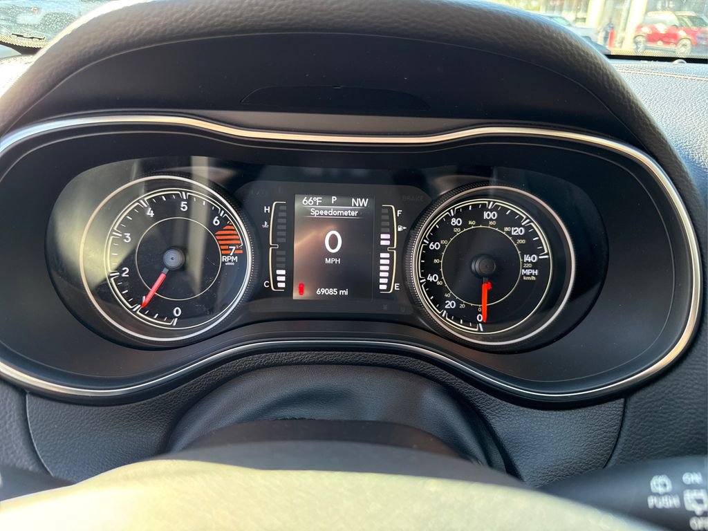 Used 2019 Jeep Cherokee Latitude Plus w/ Cold Weather Group image 19