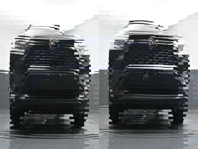 Used 2019 Toyota RAV4 XLE Premium w/ All Weather Liner Package image 22