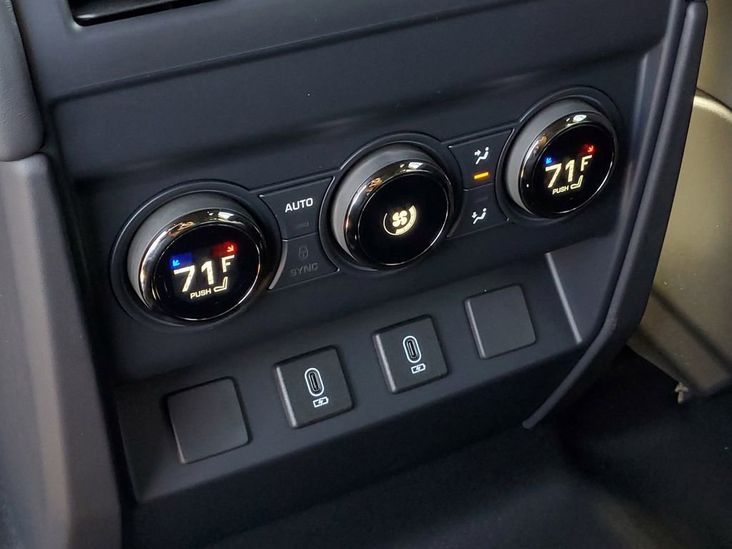 New 2026 Land Rover Defender 110 image 33