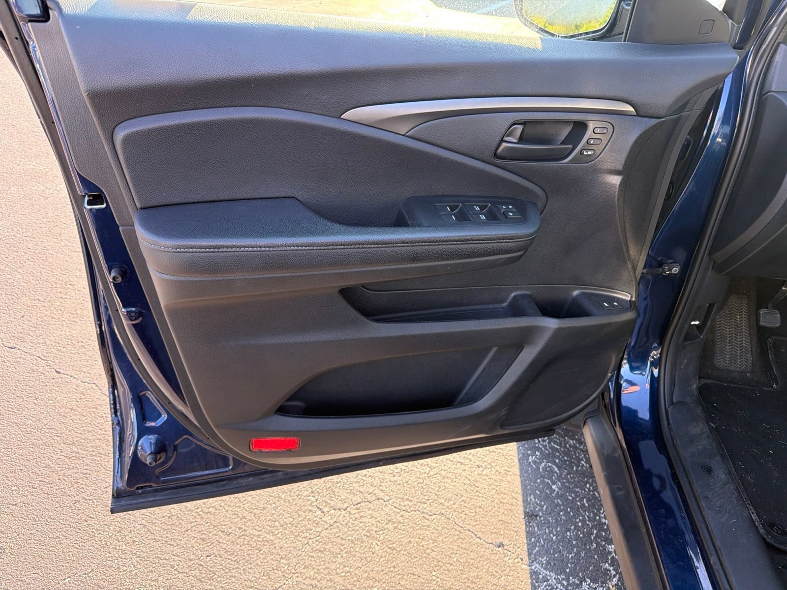 Used 2023 Honda Passport EX-L image 11