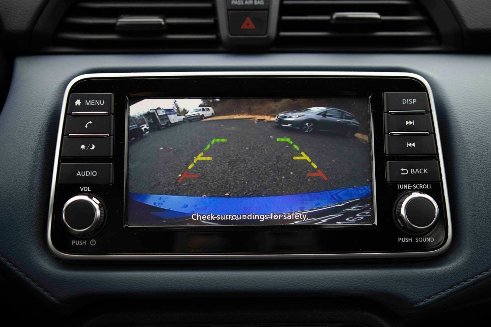 Used 2023 Nissan Versa SV image 12