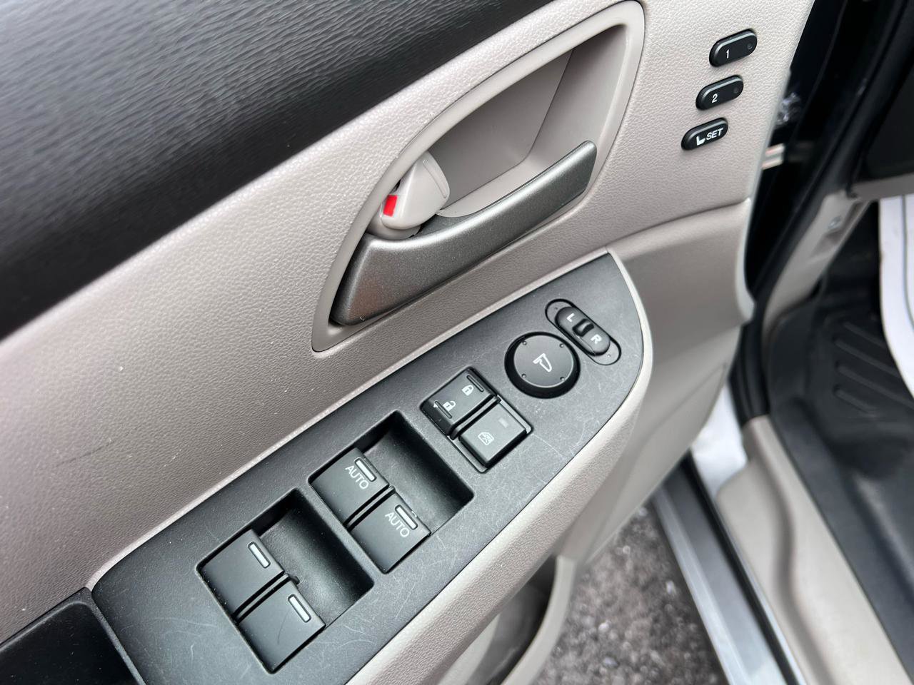 Used 2012 Honda Odyssey Touring image 24