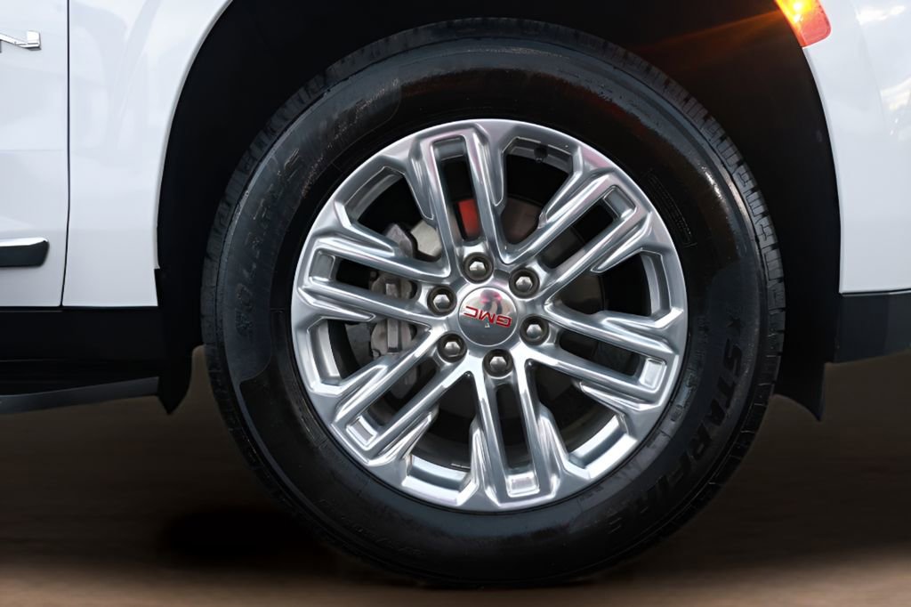 Used 2024 GMC Yukon SLT image 36