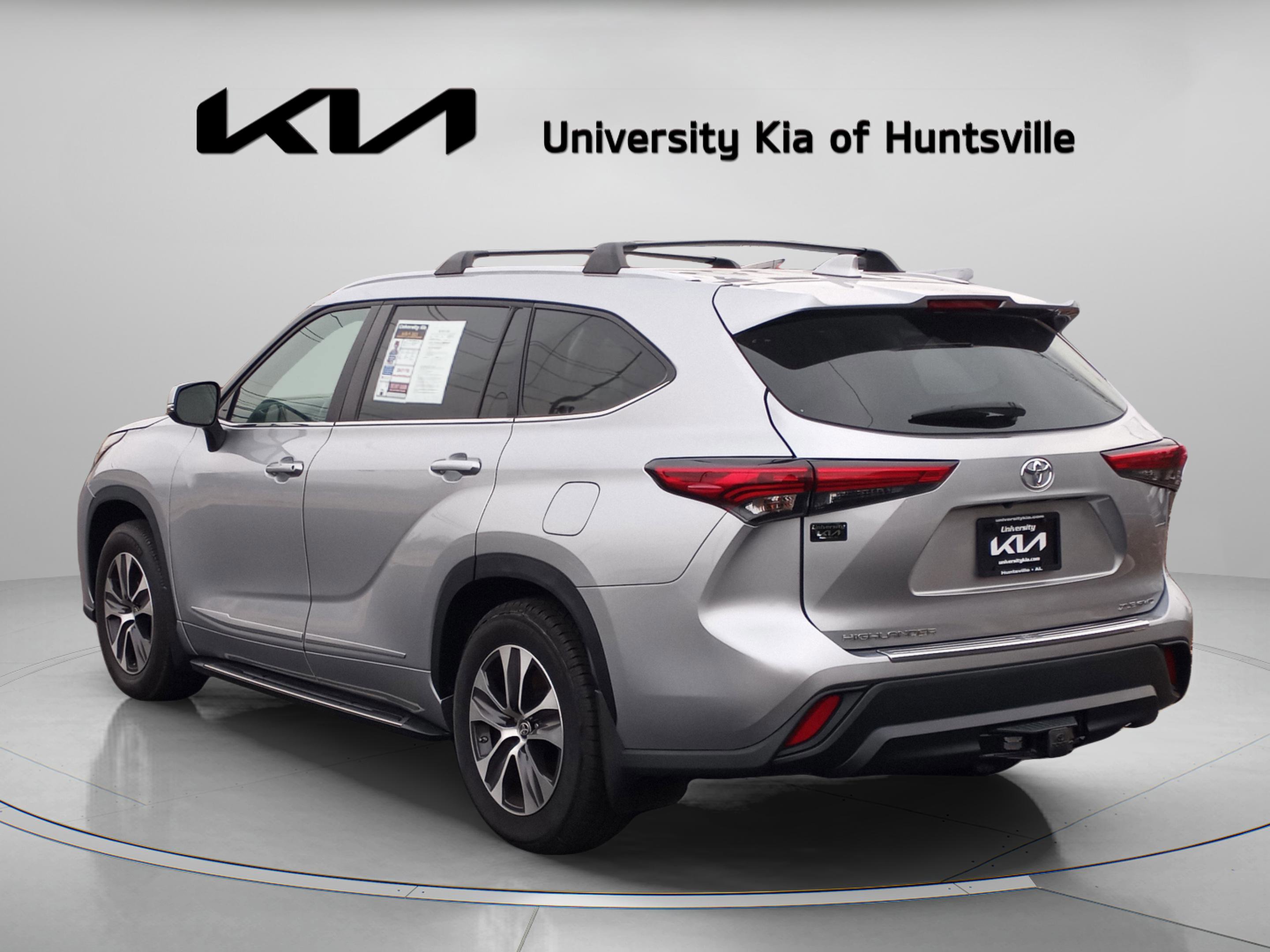 Used 2023 Toyota Highlander L image 5