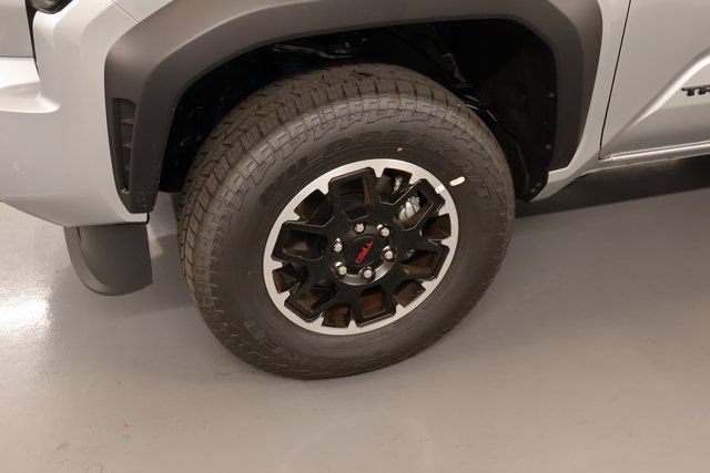 New 2025 Toyota Tacoma TRD Off-Road w/ TRD Off Road Upgrade Package AWD/4WD image 7