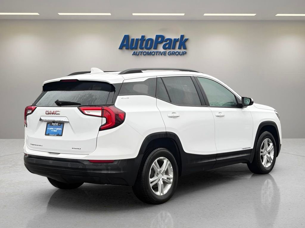 Used 2023 GMC Terrain SLE w/ Driver Convenience Package AWD/4WD image 7