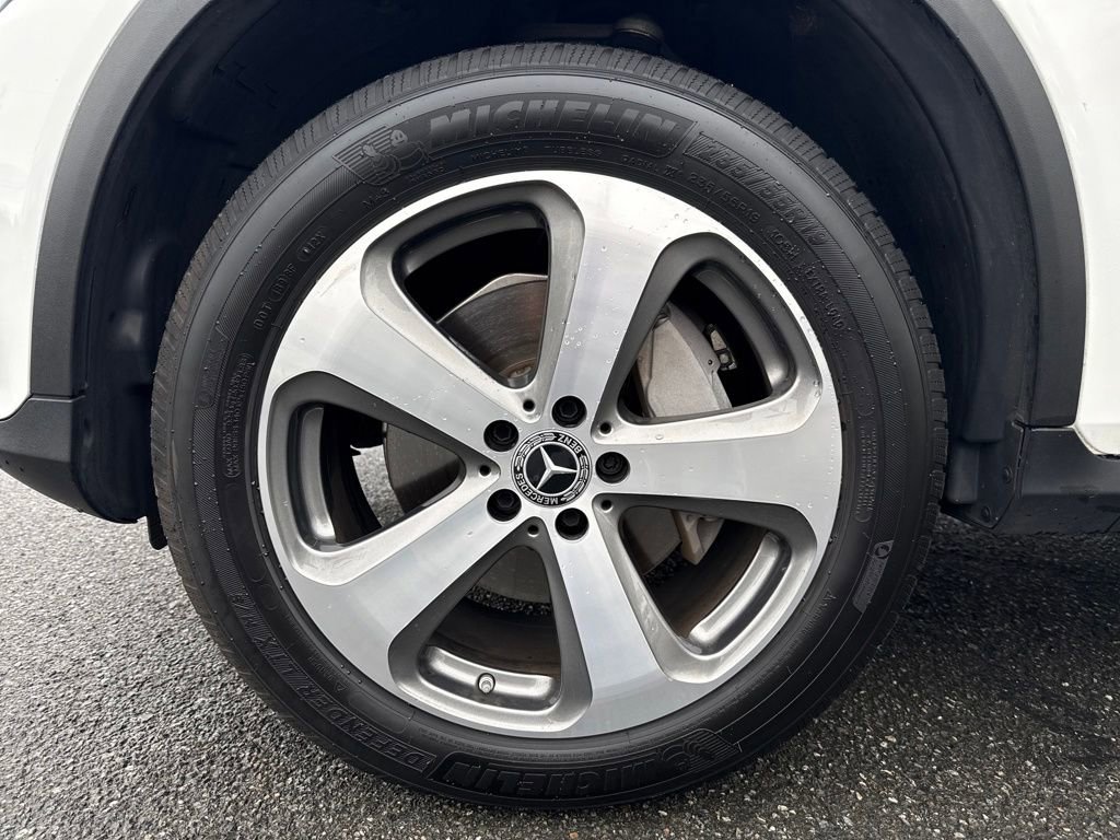 Used 2019 Mercedes-Benz GLC 300 4MATIC image 28