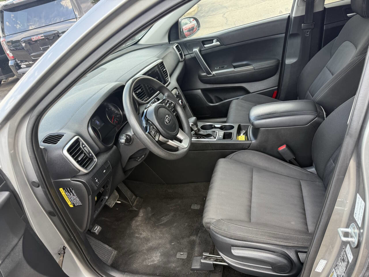 Used 2020 Kia Sportage LX image 15