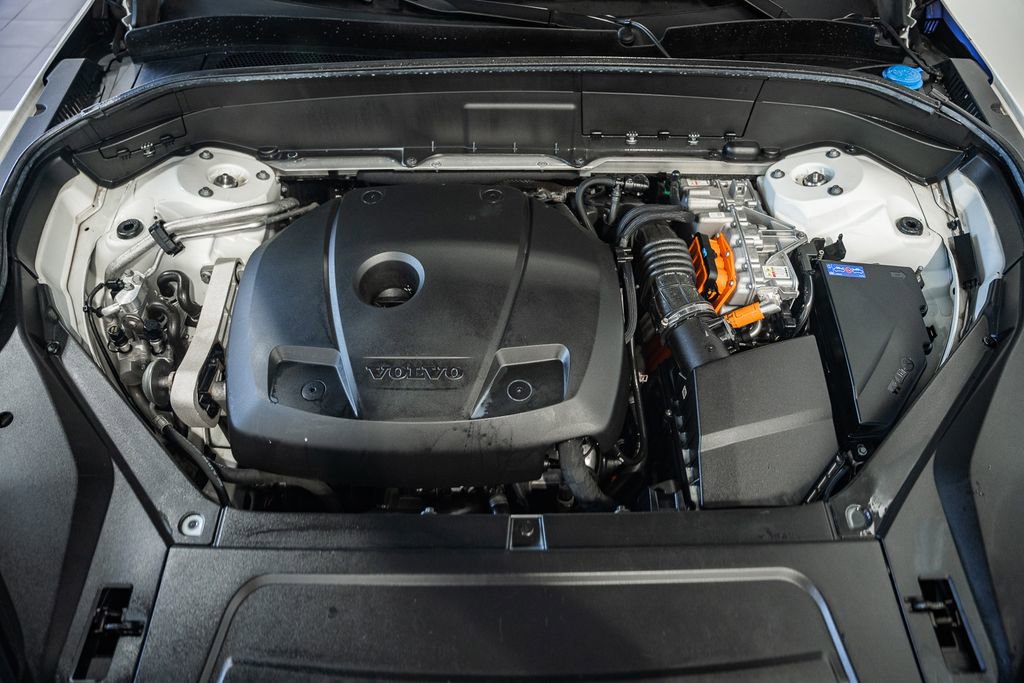 Used 2017 Volvo XC90 T8 Inscription w/ Luxury Package image 21