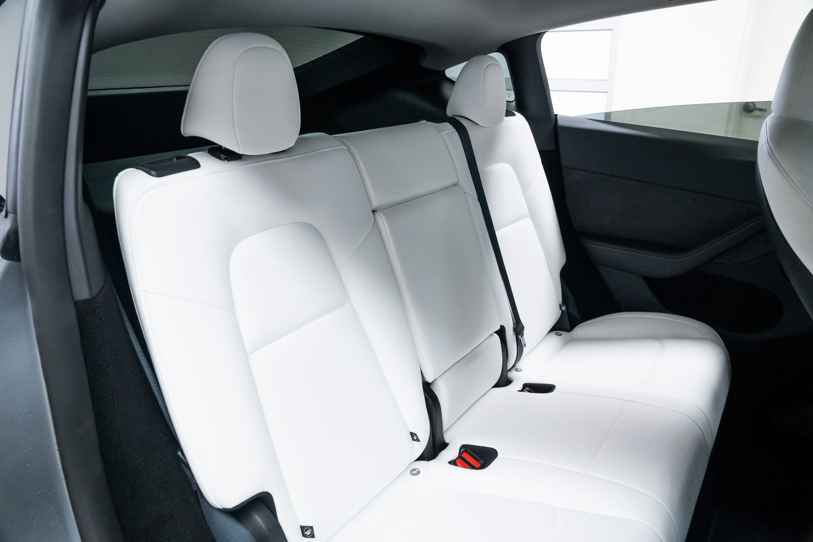 Used 2024 Tesla Model Y Performance image 21