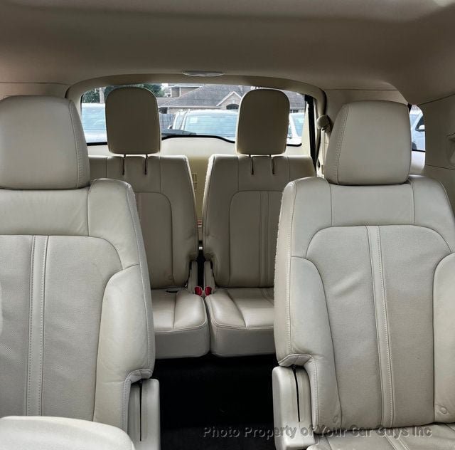 Used 2019 Lincoln MKT AWD image 20