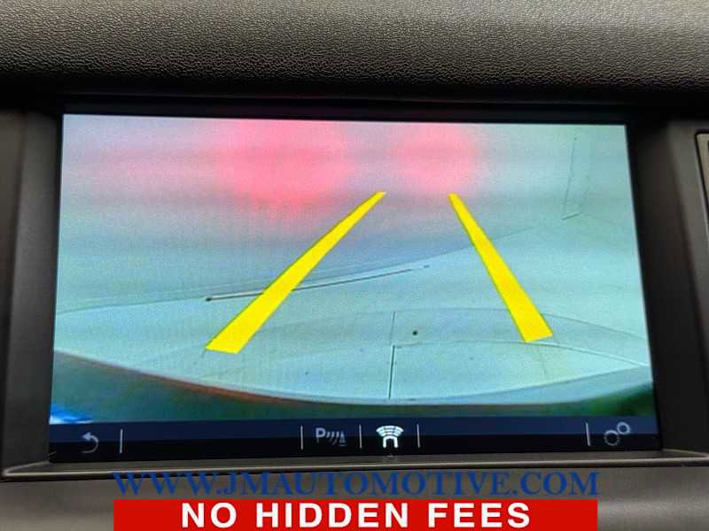 Used 2019 Land Rover Discovery Sport HSE image 28