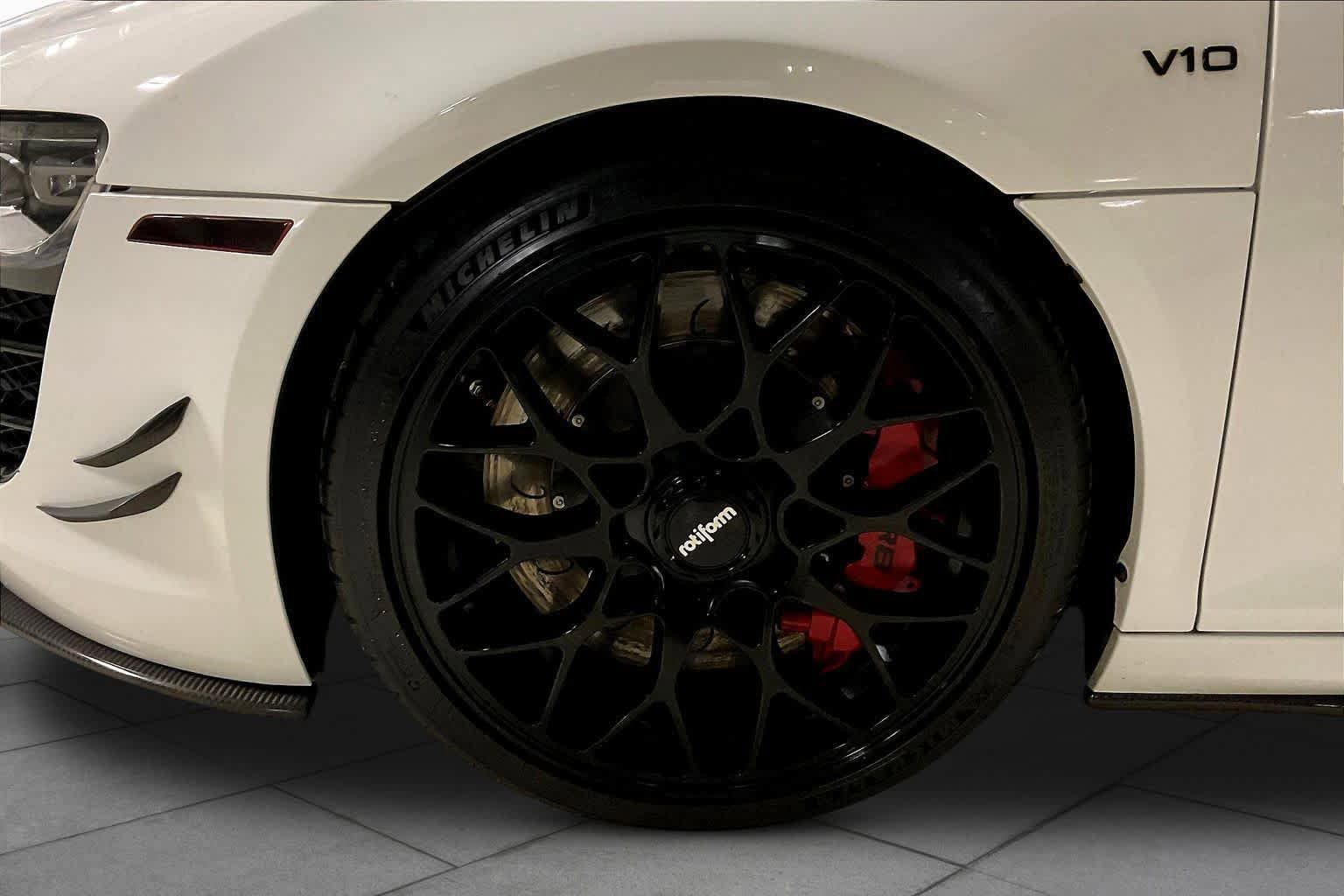 Used 2011 Audi R8 V10 image 10