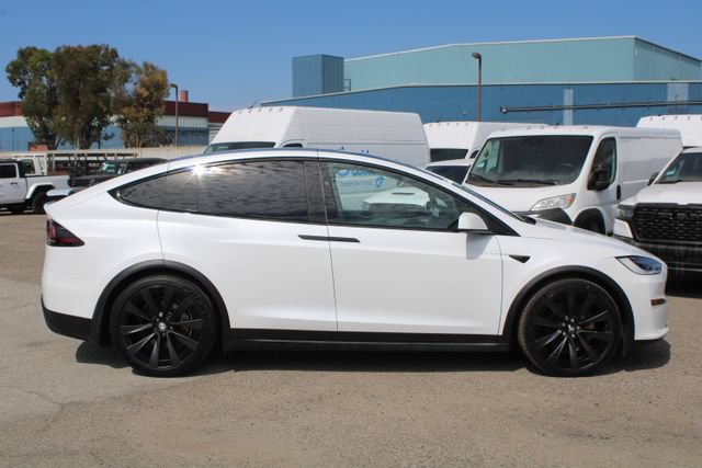 Used 2023 Tesla Model X AWD/4WD image 3