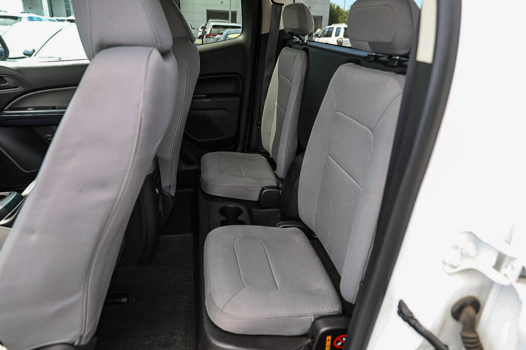 Used 2017 Chevrolet Colorado W/T RWD image 7