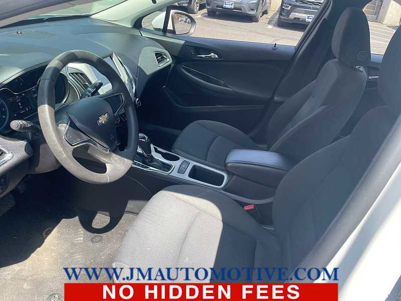 Used 2016 Chevrolet Cruze LS image 2