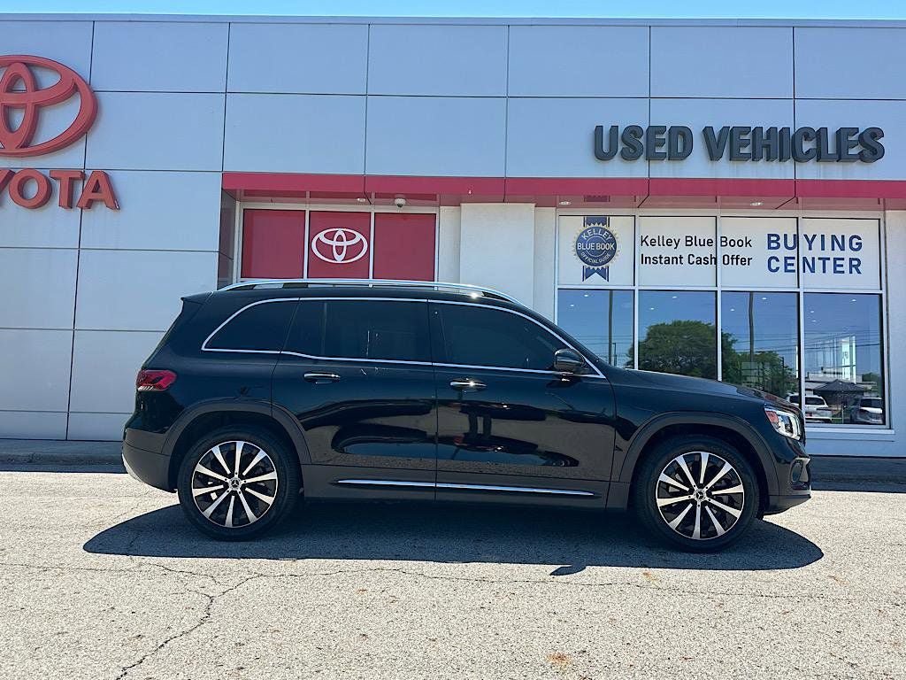 Used 2023 Mercedes-Benz GLB 250 4MATIC image 6