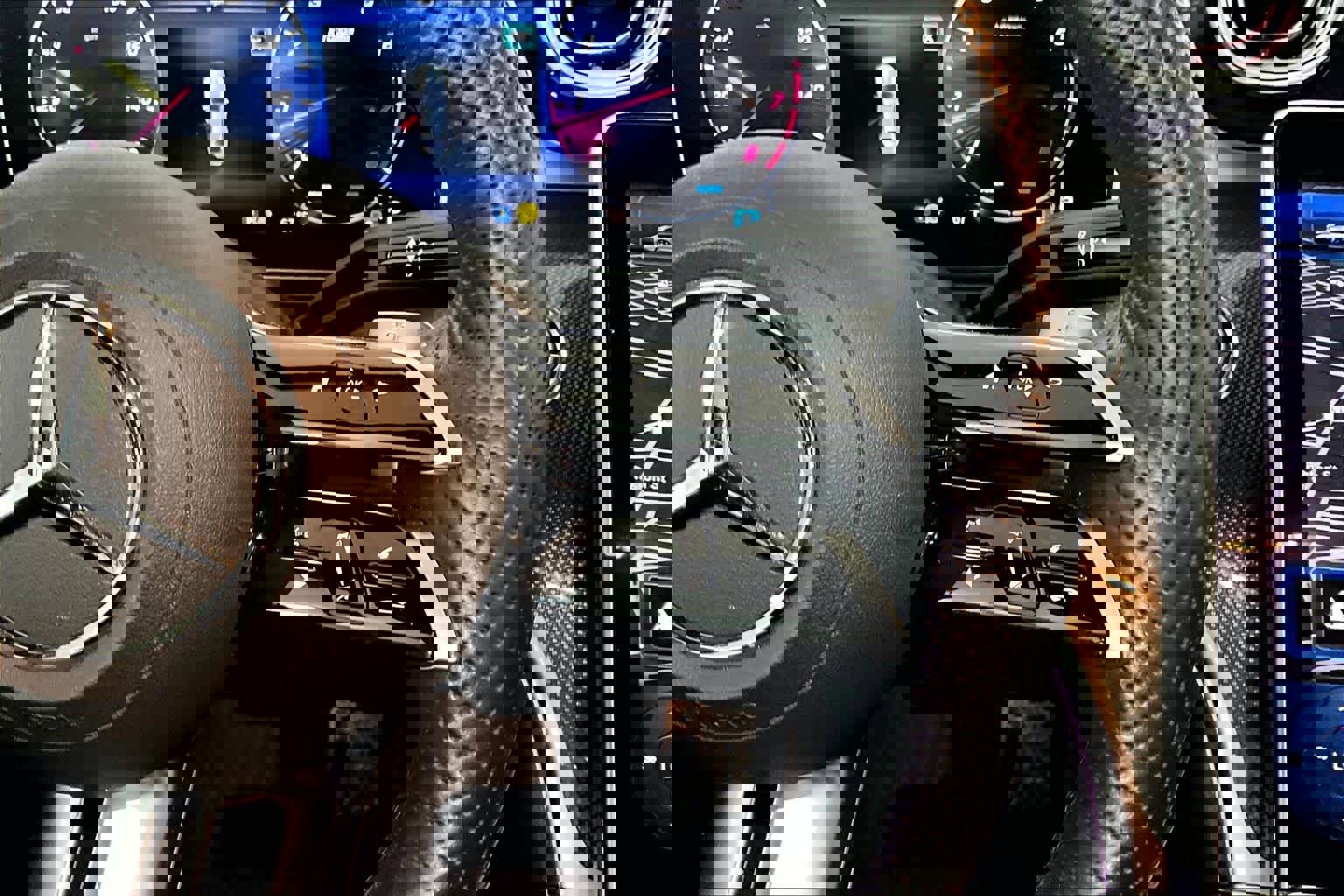 Used 2023 Mercedes-Benz C 300 4MATIC Sedan image 25