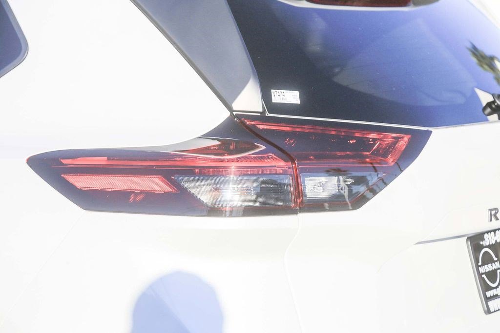 New 2026 Nissan Rogue SV FWD image 9