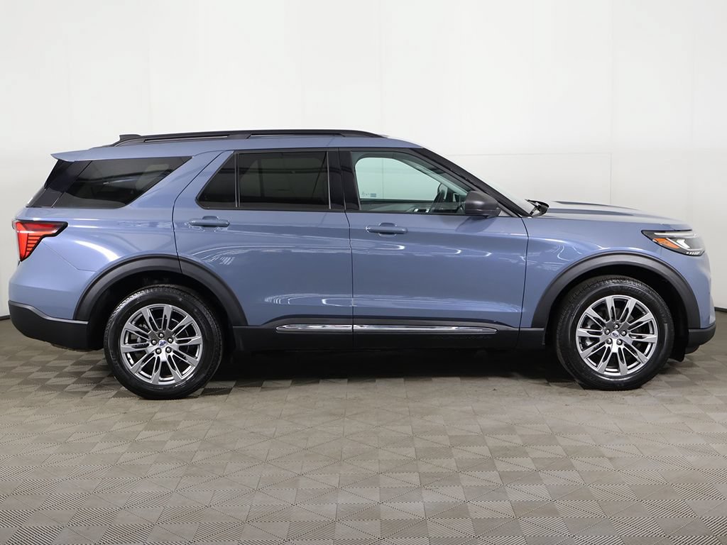 Used 2025 Ford Explorer Active w/ Active Comfort Package AWD/4WD image 18