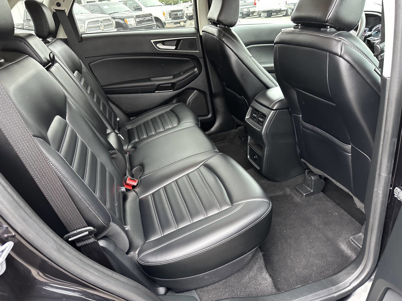 Used 2024 Ford Edge SEL image 15