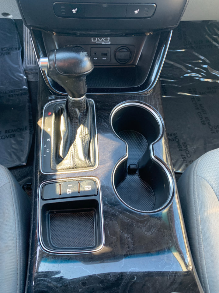 Used 2014 Kia Sorento LX image 16