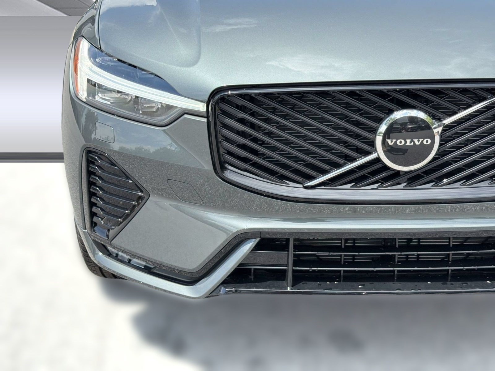 New 2026 Volvo XC60 B5 Core w/ Climate Package AWD/4WD image 12