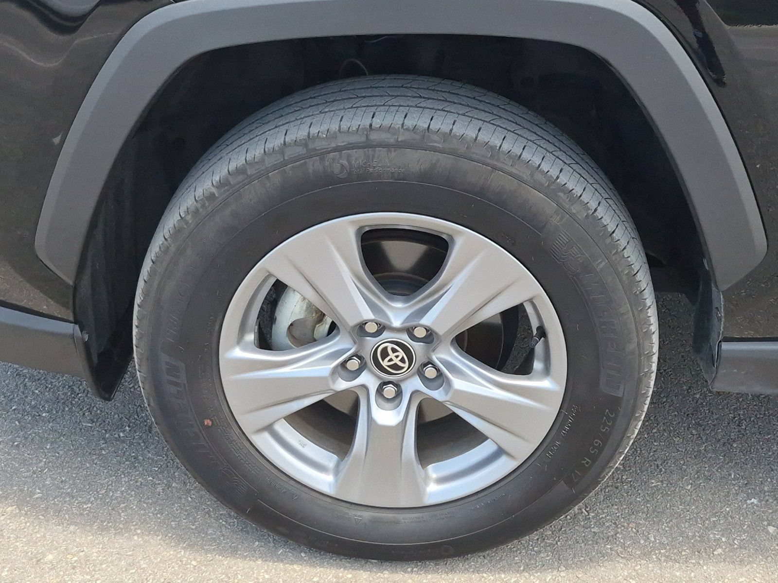 Certified 2025 Toyota RAV4 XLE AWD/4WD image 23