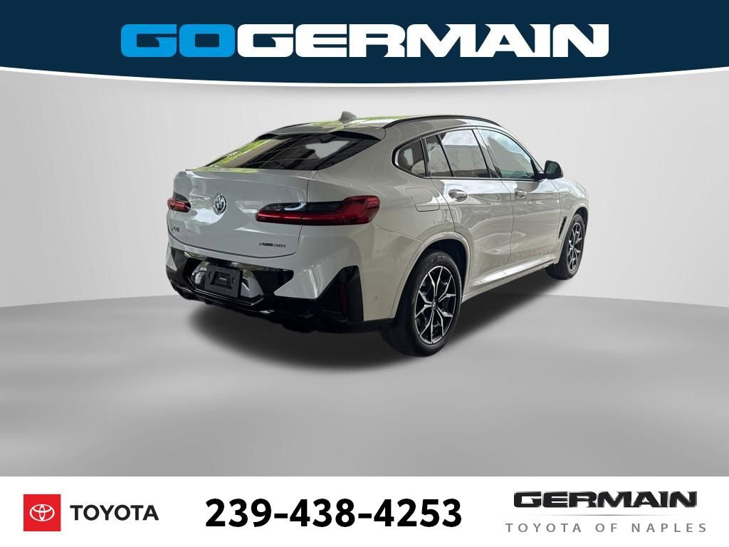 Used 2023 BMW X4 xDrive30i image 9