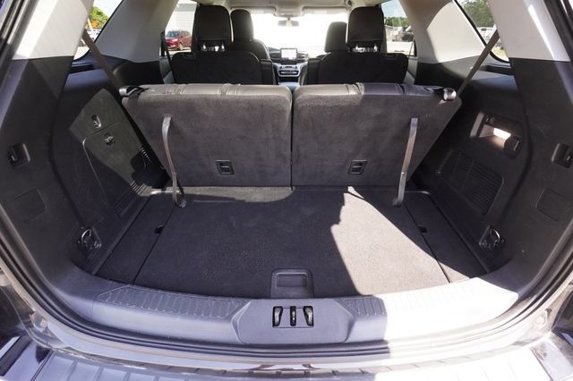 Used 2023 Ford Explorer XLT w/ Equipment Group 202A RWD image 30