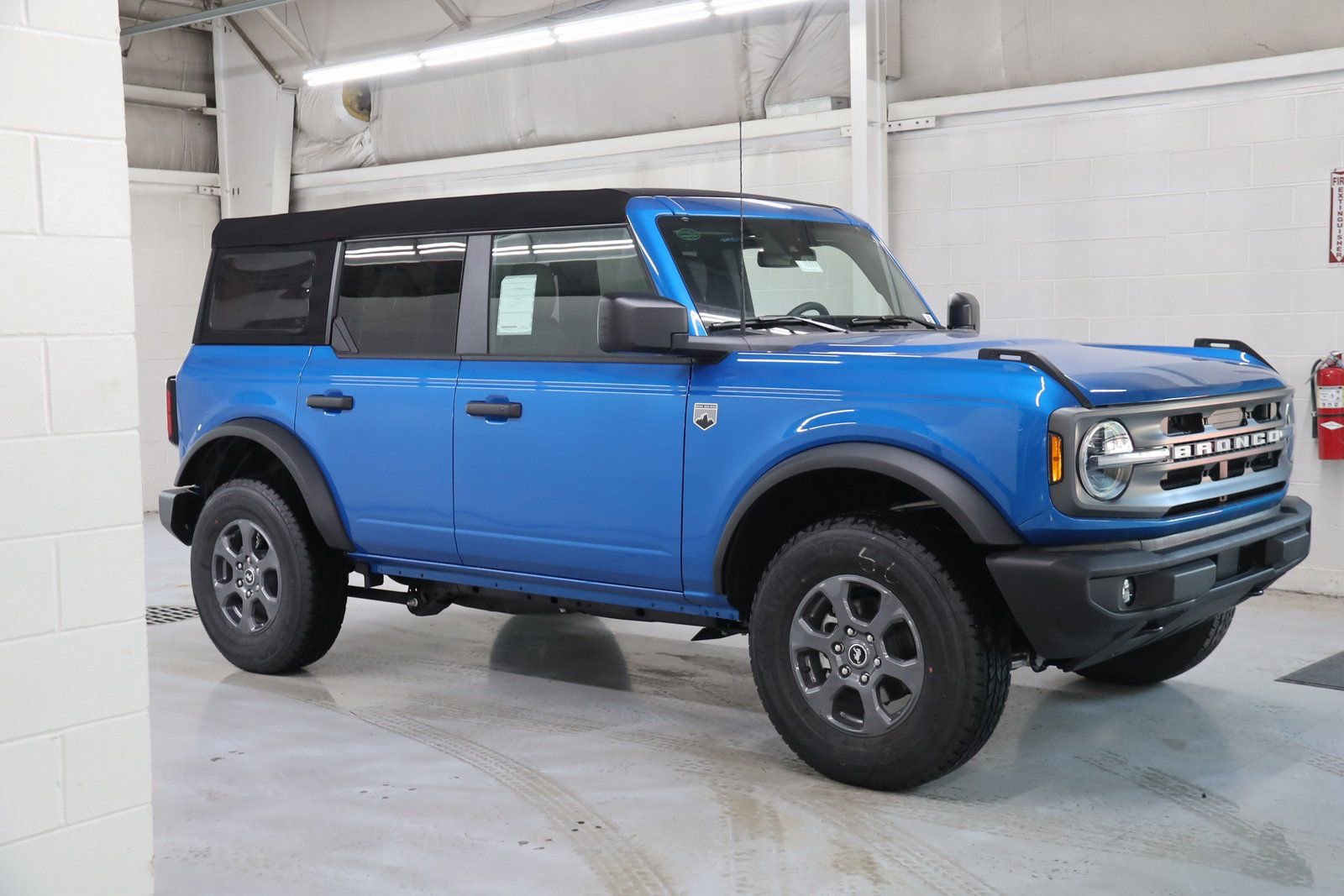 New 2024 Ford Bronco Big Bend image 4