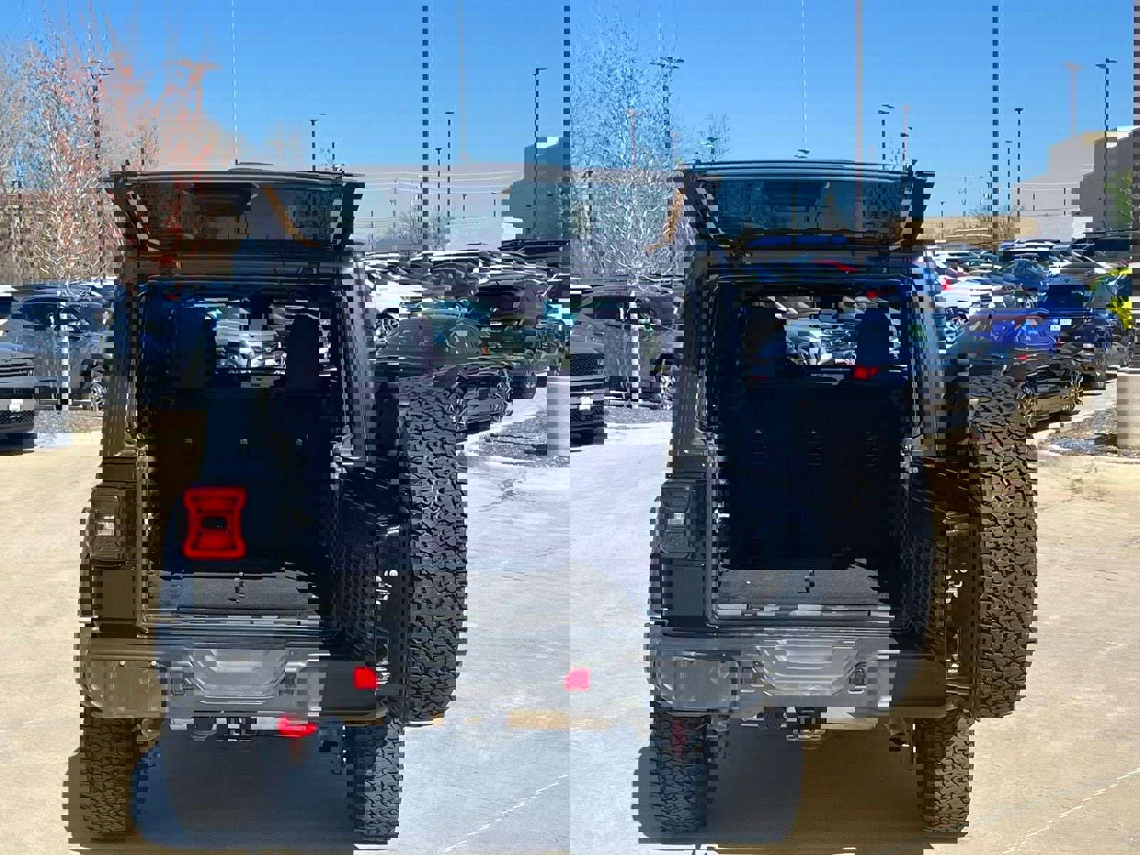 Used 2025 Jeep Wrangler Unlimited Rubicon image 15