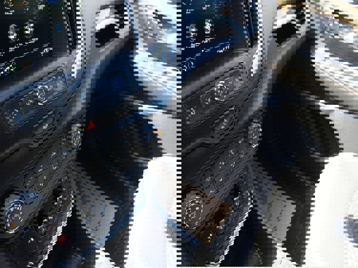 Used 2019 GMC Terrain SLE image 15