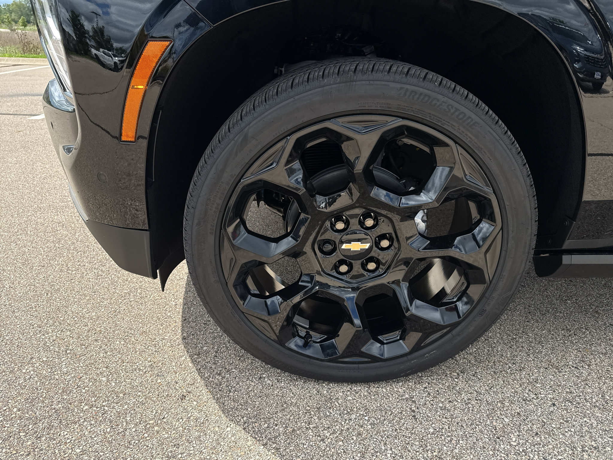 New 2026 Chevrolet Suburban High Country AWD/4WD image 7