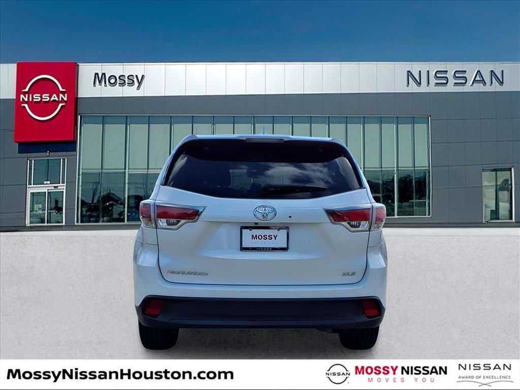 Used 2014 Toyota Highlander XLE image 5