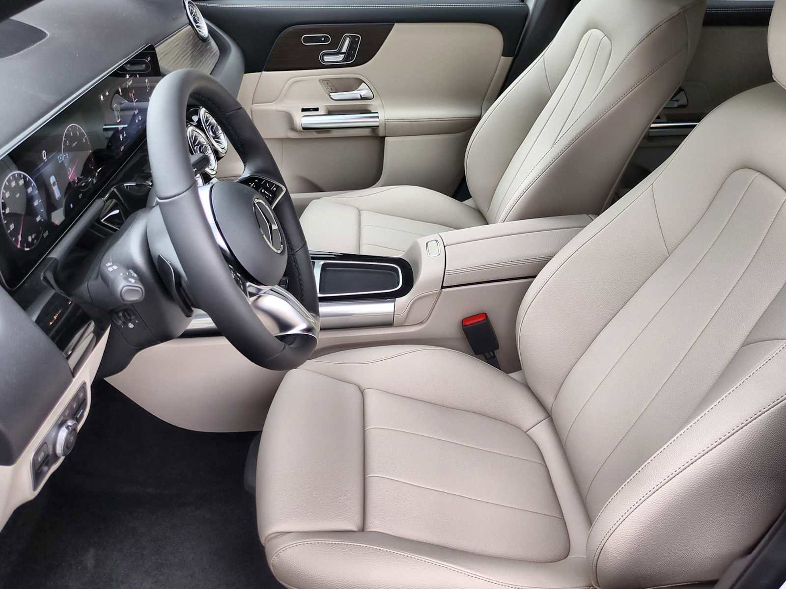 Used 2026 Mercedes-Benz GLA 250 4MATIC image 17