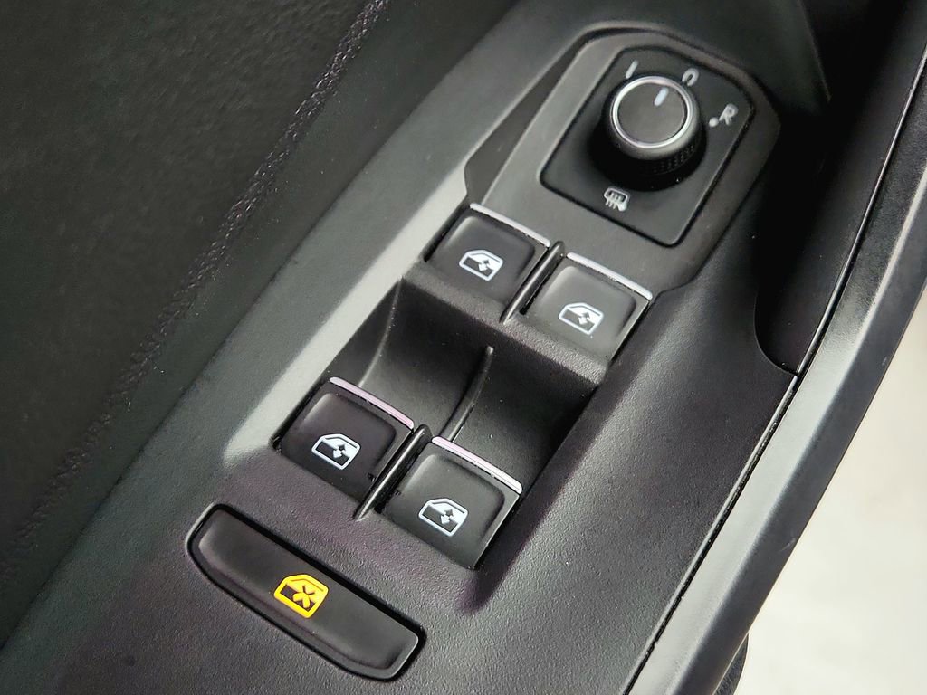 Used 2021 Volkswagen Jetta GLI FWD image 23