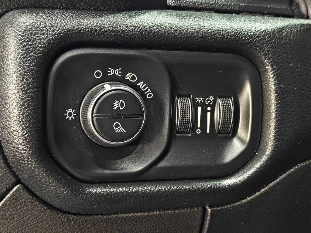 Used 2021 RAM 1500 Laramie AWD/4WD image 48
