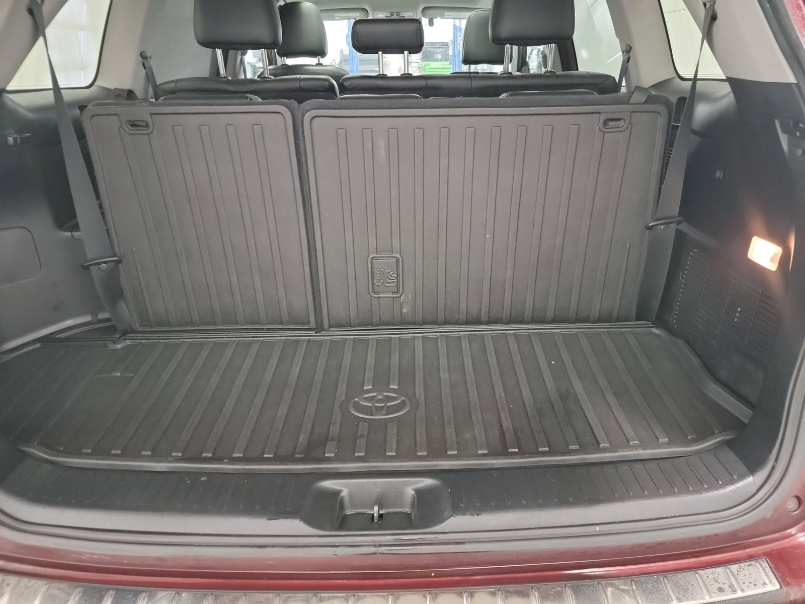 Used 2018 Toyota Highlander Limited image 26