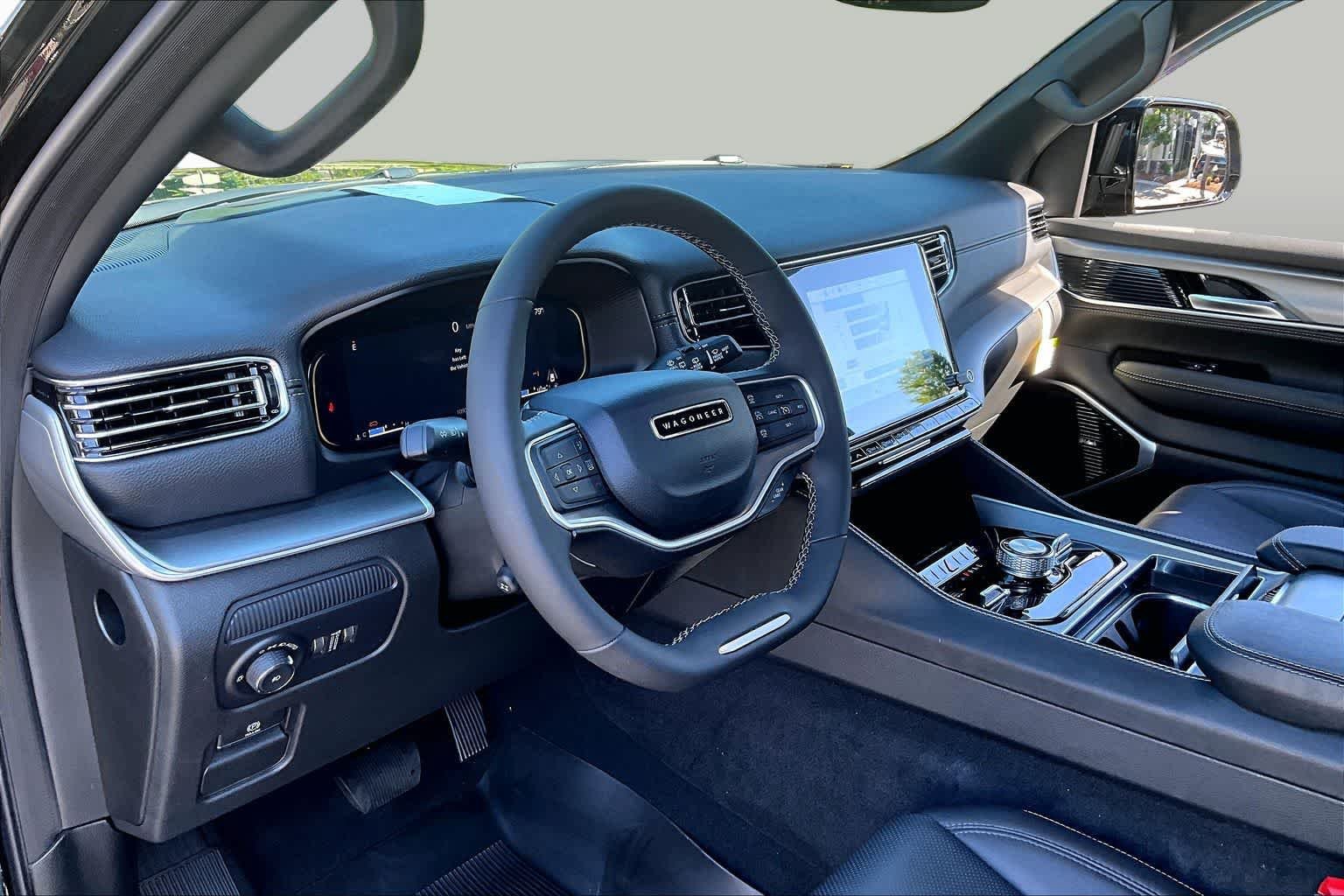 Used 2025 Jeep Wagoneer Series III w/ Premium Group I AWD/4WD image 17