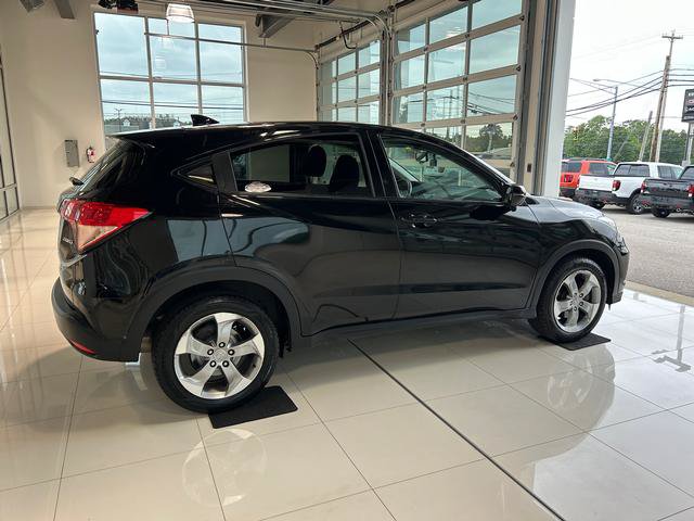 Used 2017 Honda HR-V EX image 7