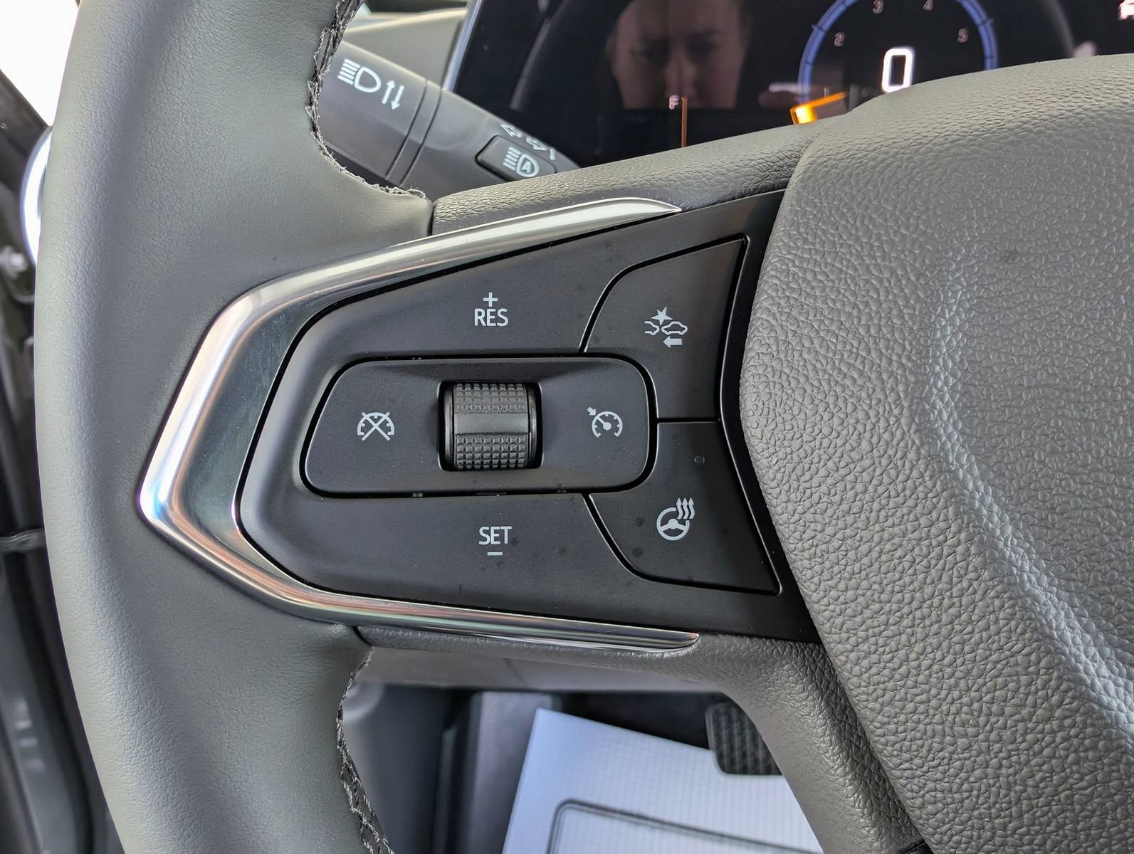 Certified 2026 Chevrolet Trax LT w/ Driver Confidence Package FWD image 14