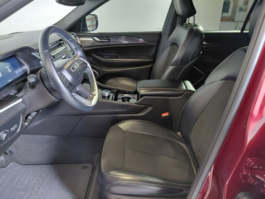 Used 2022 Jeep Grand Cherokee Altitude image 12