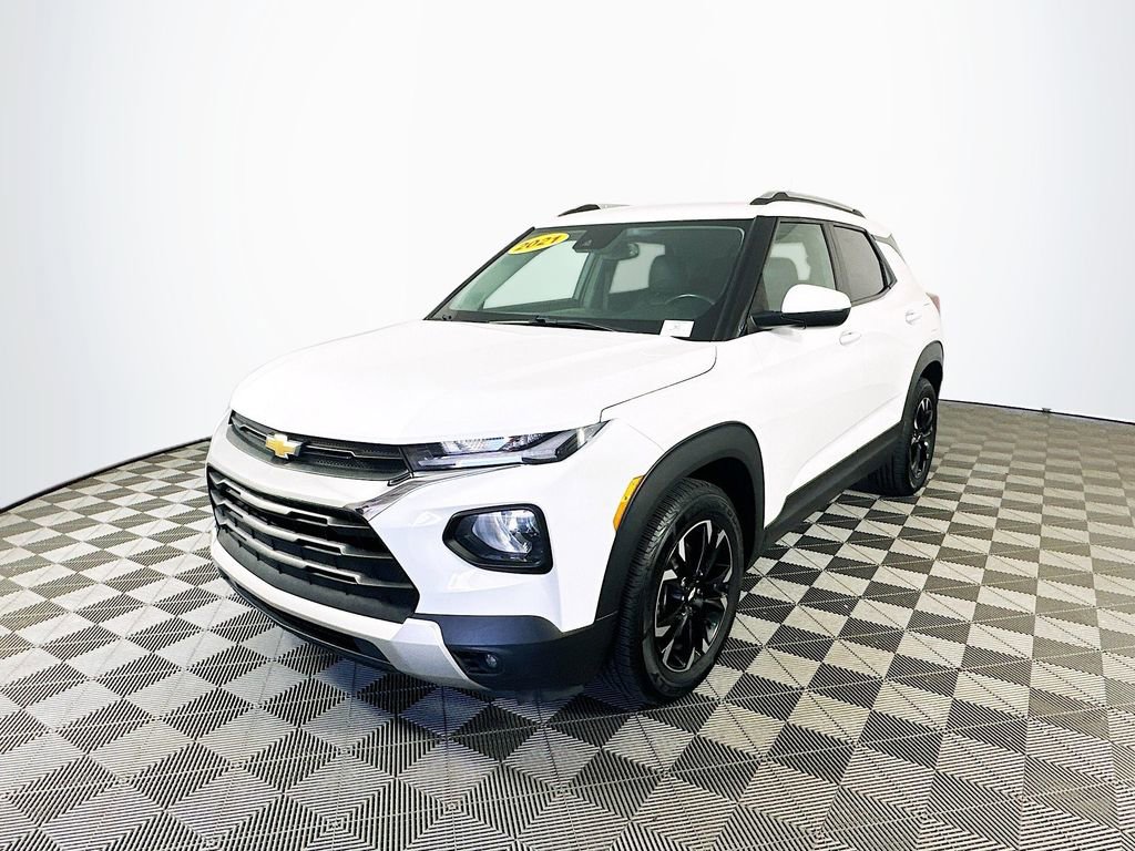 Used 2021 Chevrolet TrailBlazer LT w/ Premium Seating Package FWD image 6