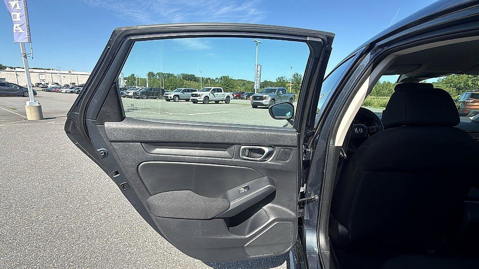 Used 2023 Honda Civic LX image 21