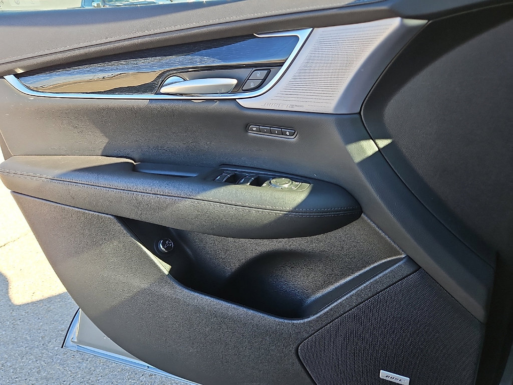 Used 2025 Cadillac XT5 Premium Luxury image 14