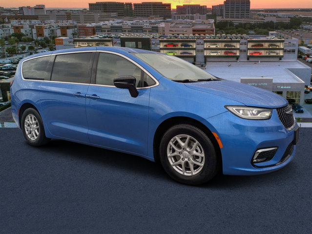 Certified 2026 Chrysler Pacifica Select