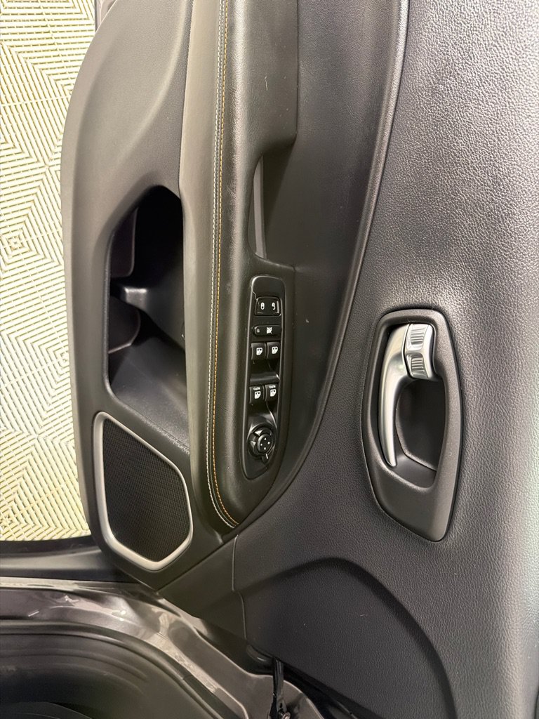 Used 2020 Jeep Compass Latitude w/ Popular Equipment Group FWD image 11
